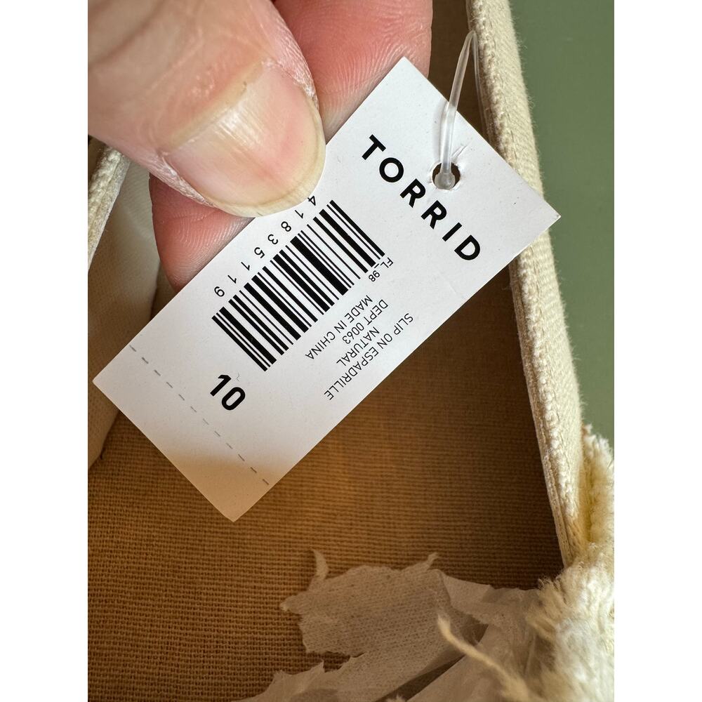 Torrid Cream Canvas Round Toe Slip On Espadrille Travel Vacation Sz: 10 - Picture 5 of 8